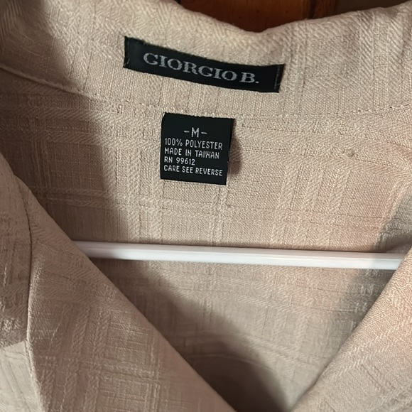 A man shirt - Picture 2 of 3